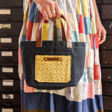 Pipit Tote with Mid-Century Cotton: Agnes