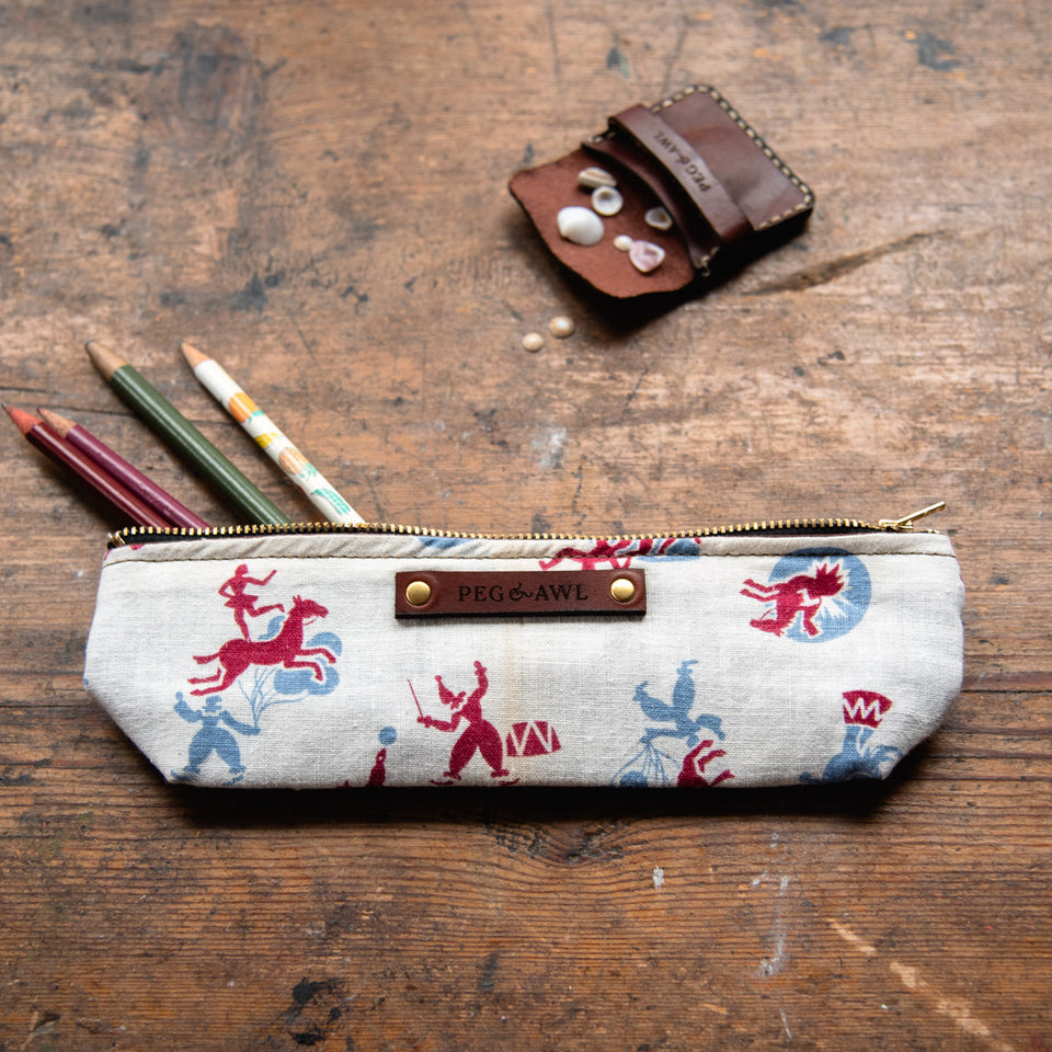 Drafter Pouch with Mid-Century Feedsack: Eveline
