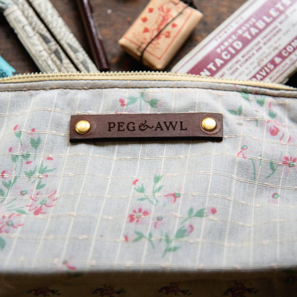 Essentials Pouch with 40s-50s Girls Dress: Priya / Arjun