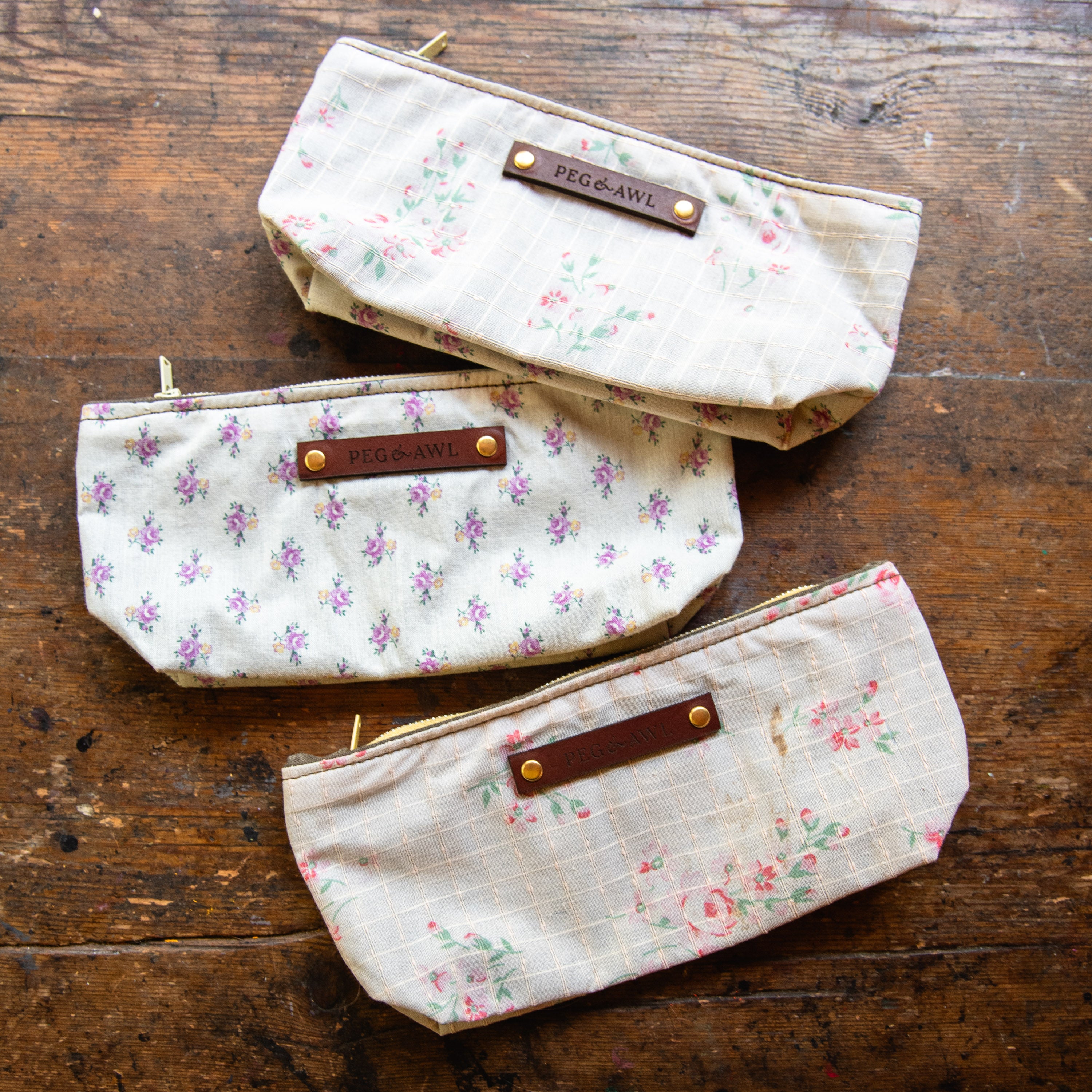 Essentials Pouch with 40s-50s Girls Dress: Priya