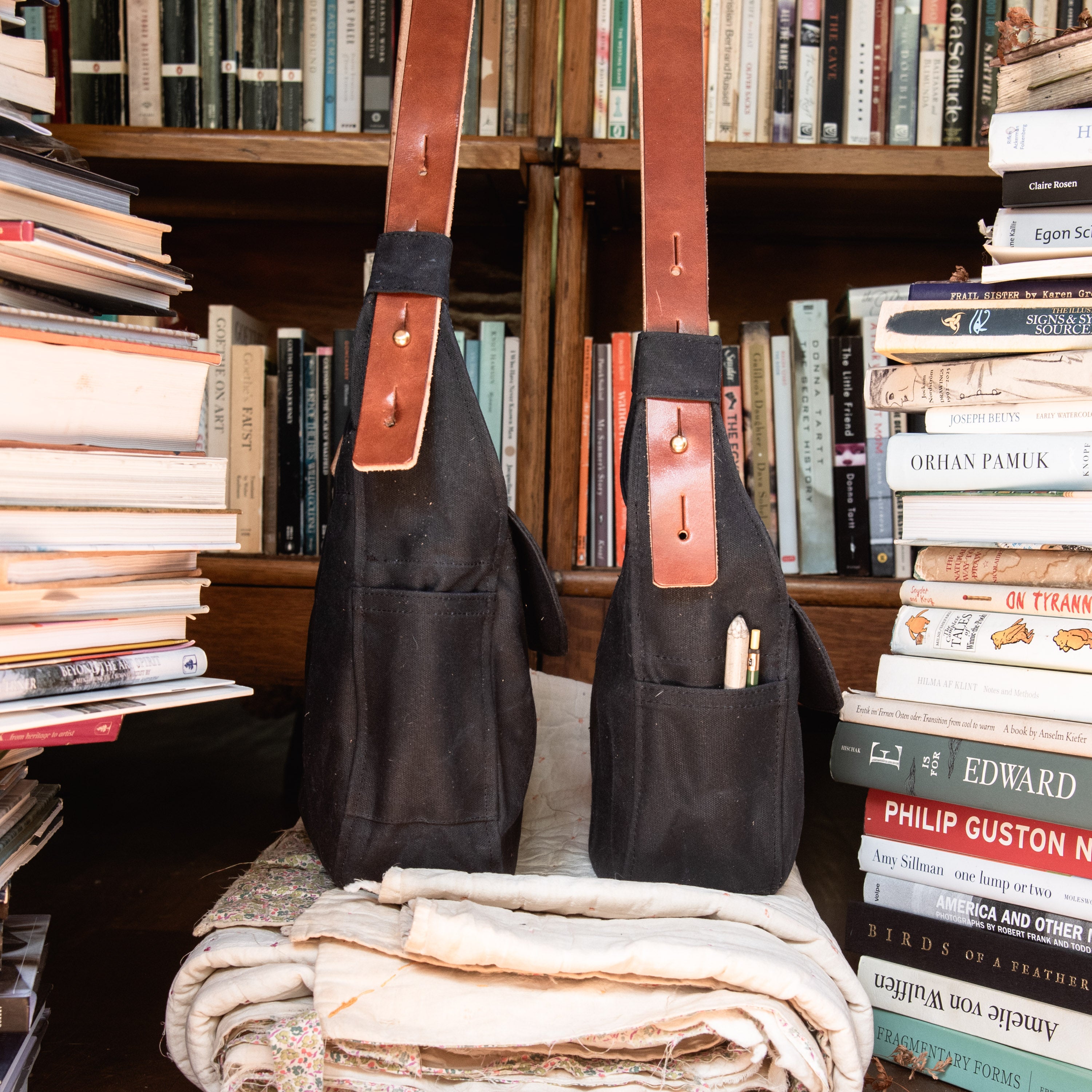 The Small Finch Satchel