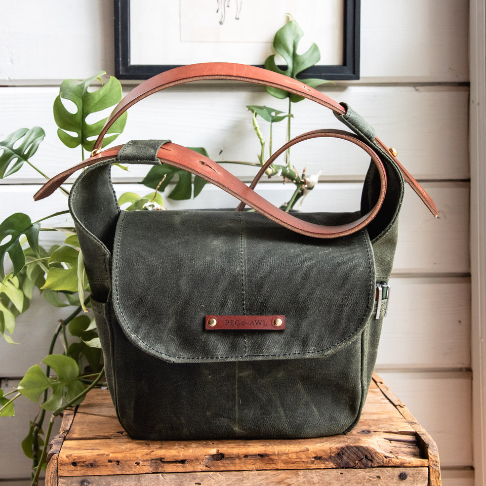 The Small Finch Satchel