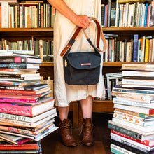 The Small Finch Satchel