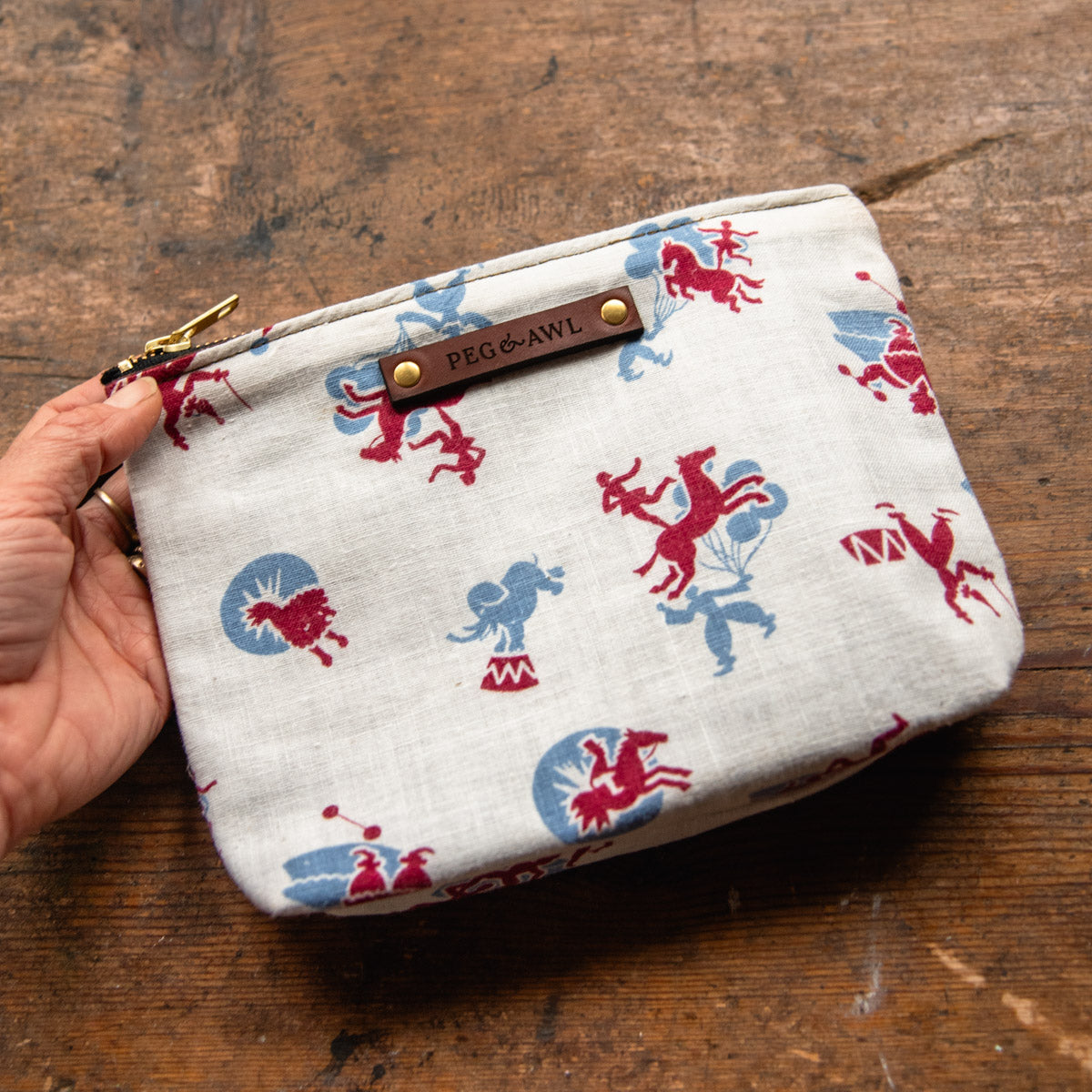 Keeper Pouch with Mid-Century Feedsack: Eveline