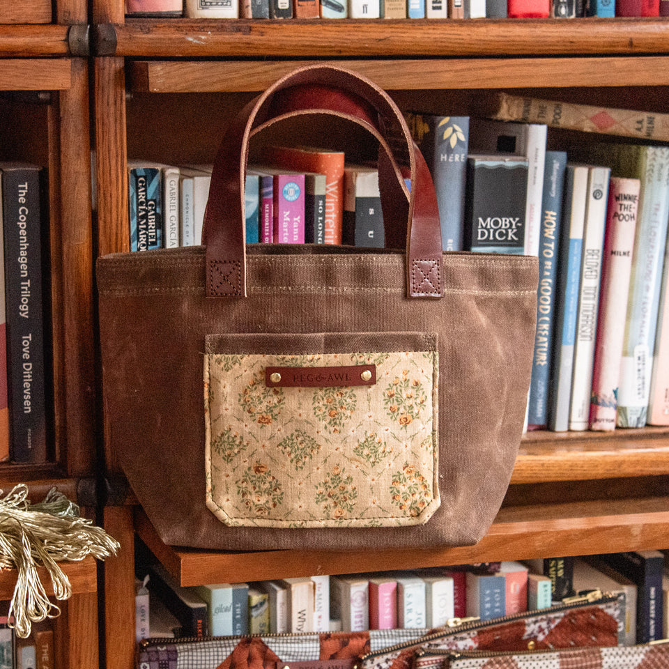 Pipit Tote with Vintage Feedsack: Lizzy