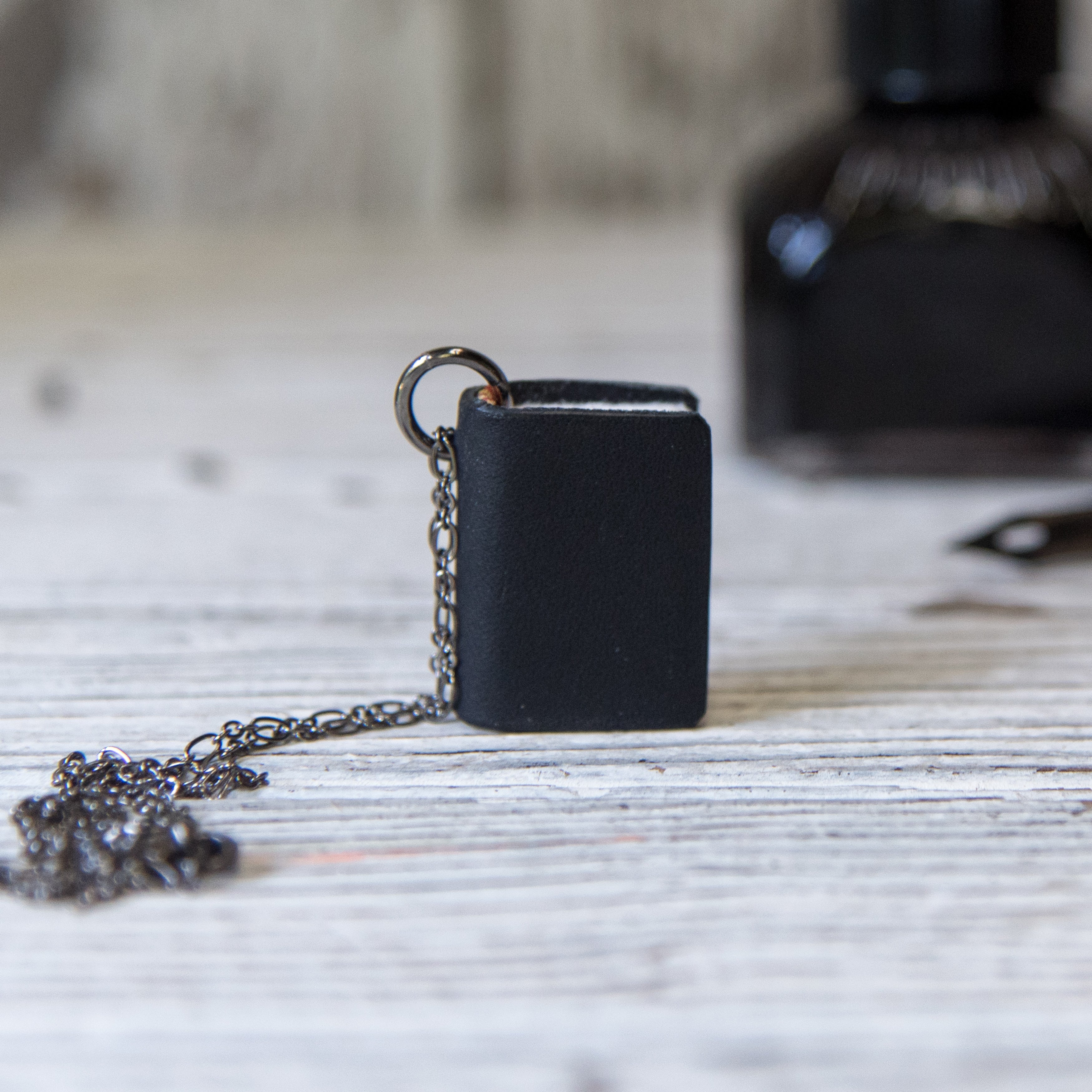 /Book Size|Chain Metal-Large|Gunmetal