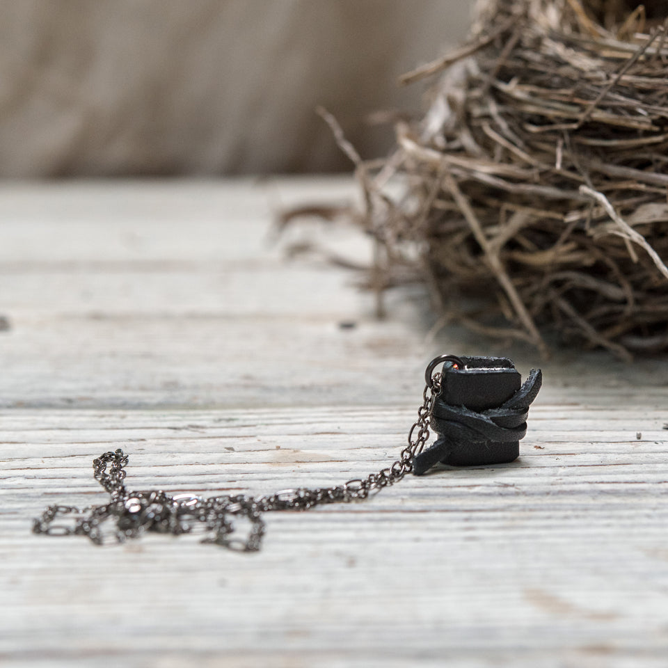 /Book Size|Chain Metal-Small|Gunmetal