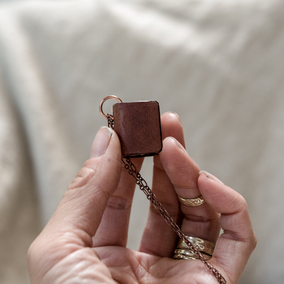 /Book Size|Chain Metal-Medium|Copper